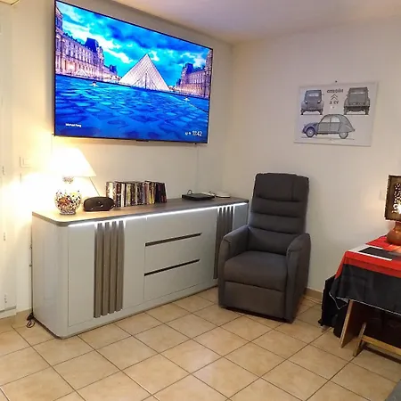 Confort Piscine Parking Lägenhet