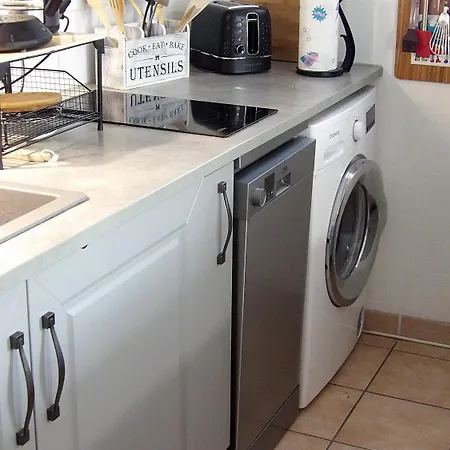 Confort Piscine Parking *