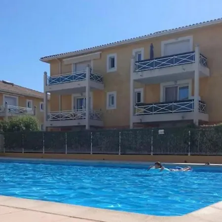 Confort Piscine Parking